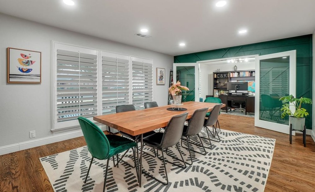 10406 Royal Clb Ln, Dallas TX 75229-5048 exterior