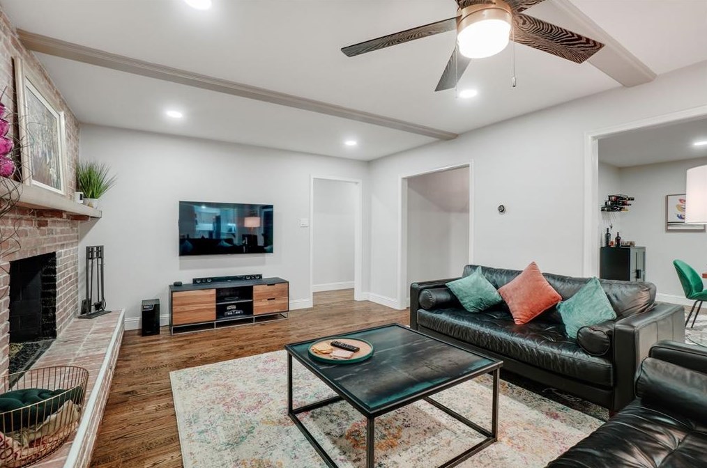 10406 Royal Clb Ln, Dallas TX 75229-5048 exterior