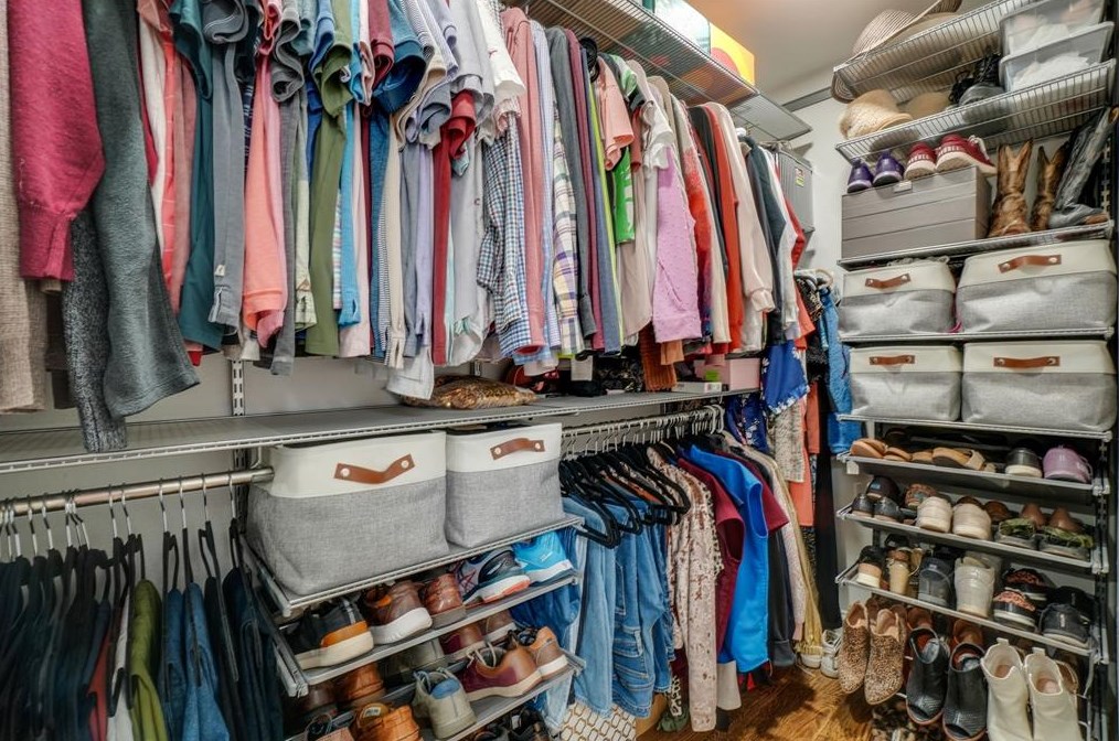 10406 Royal Clb Ln, Dallas TX 75229-5048 exterior