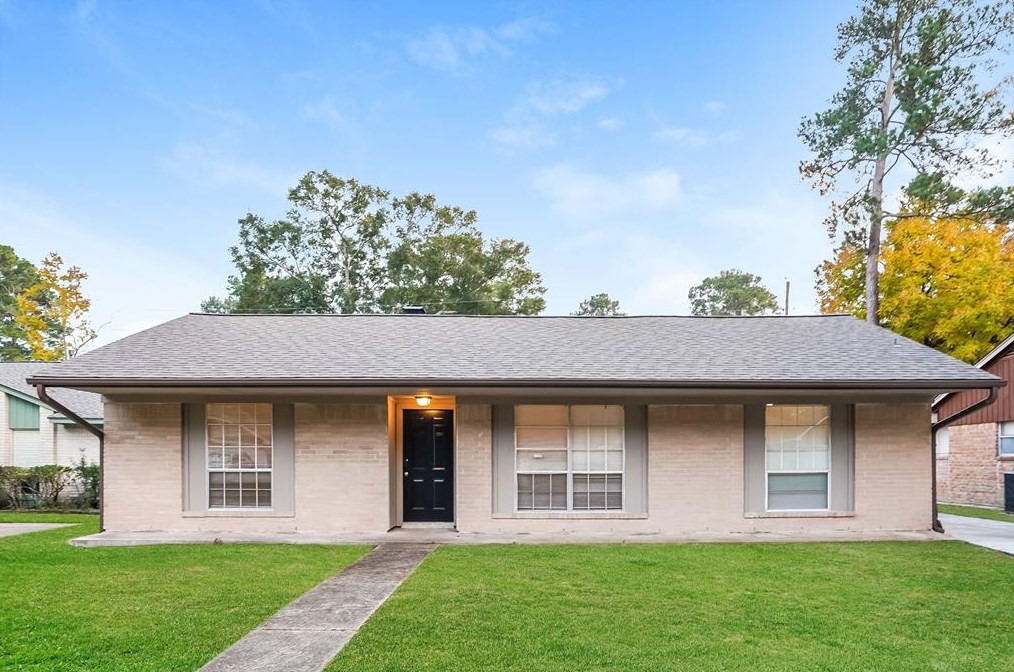 2614 Rolling Glen Dr, Spring TX  77373-3180 exterior