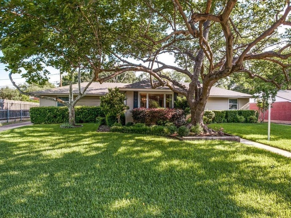 3539 Merrell Rd, Dallas TX  75229-6042 exterior