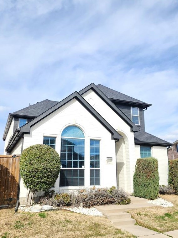 1037 Paradise Cv, Carrollton TX  75006-1547 exterior