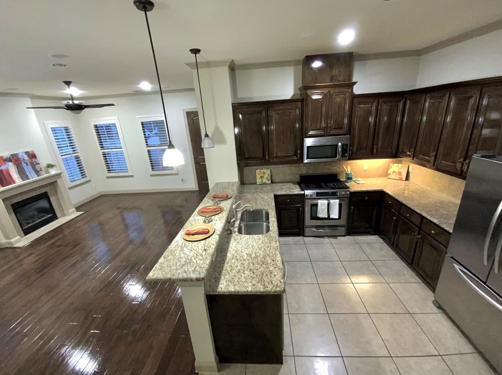 10559 Steinbeck Ln, Irving, TX 75063
