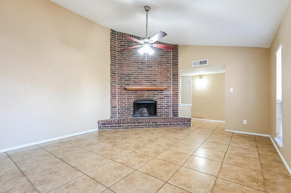 489 Justice St, Cedar Hill TX  75104-9041 exterior