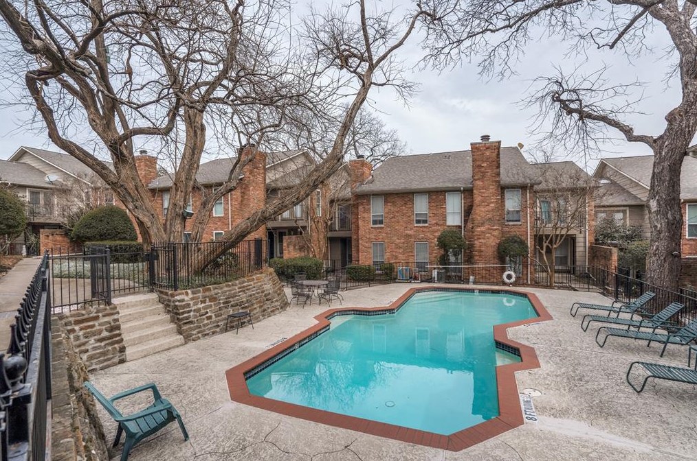 7510 Holly Hill Dr, Dallas TX  75231-4536 exterior