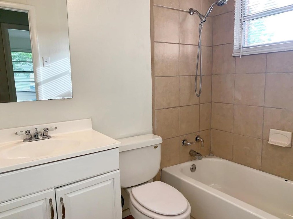 1701 Longview St, Mesquite TX  75149-2252 exterior