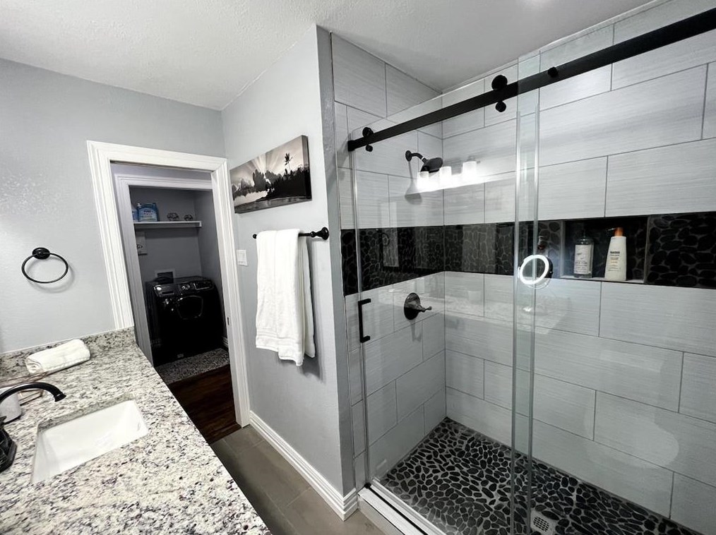 6627 Mockingbird Ln, Dallas TX 75209-5210 exterior