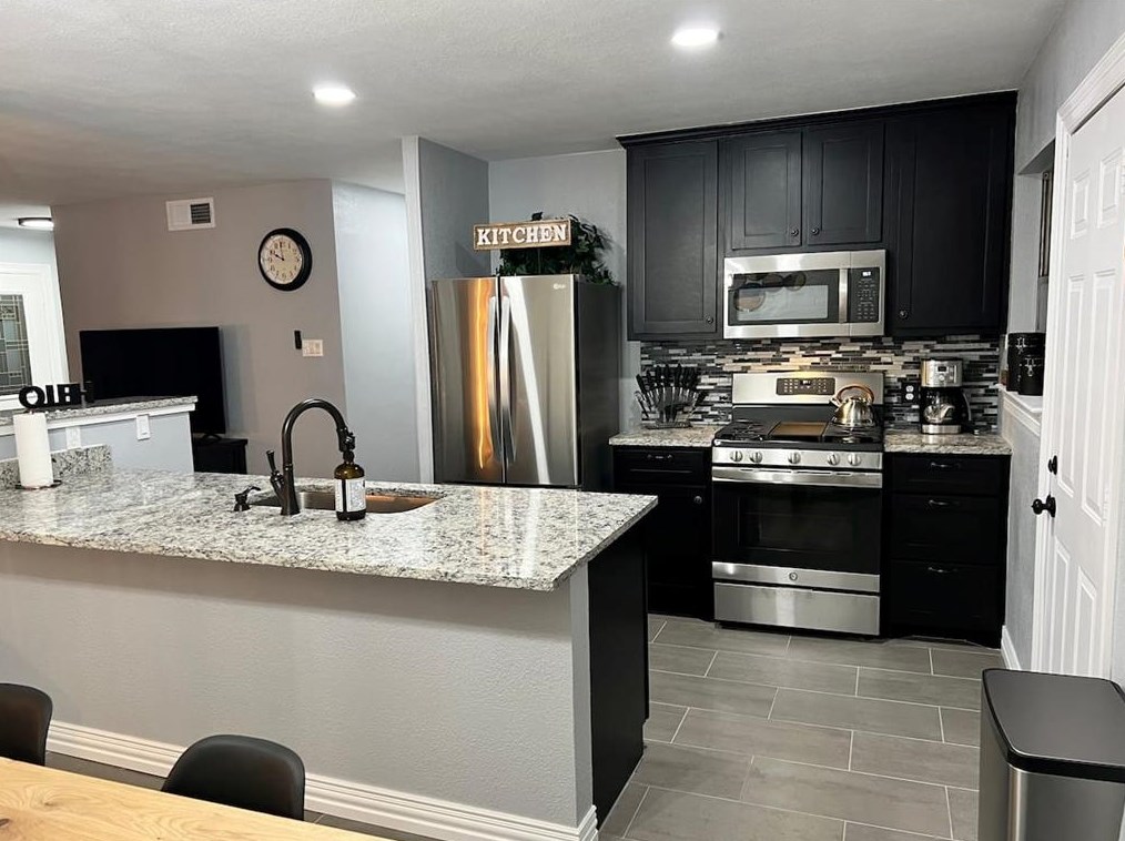 6627 Mockingbird Ln, Dallas TX 75209-5210 exterior