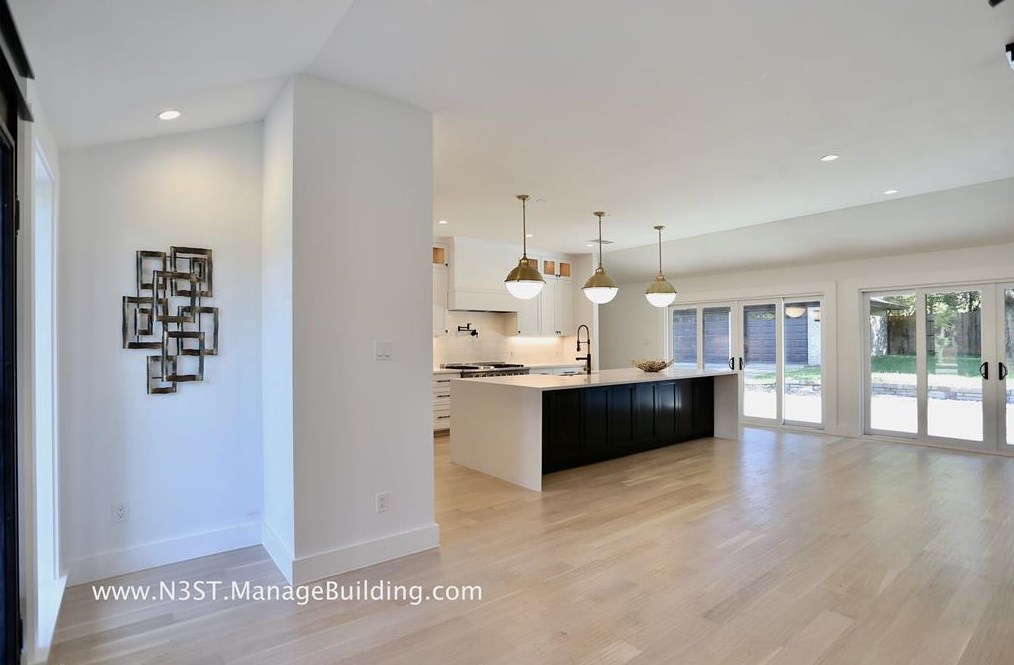 6331 Linden Ln, Dallas TX  75230-1405 exterior