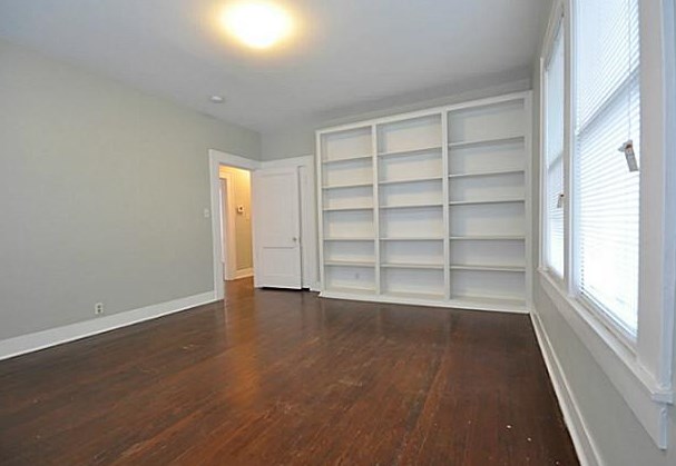 1410 Kings Hwy, Dallas TX  75208-3641 exterior