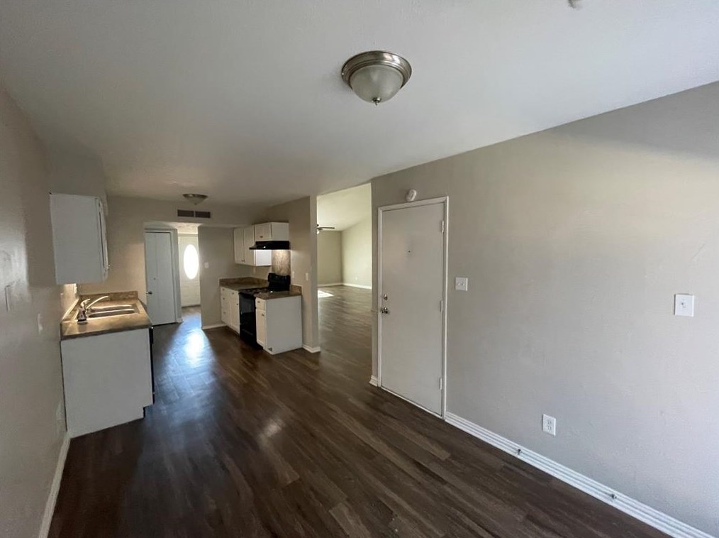 8409 Chesham Dr, Rowlett TX  75088-7690 exterior