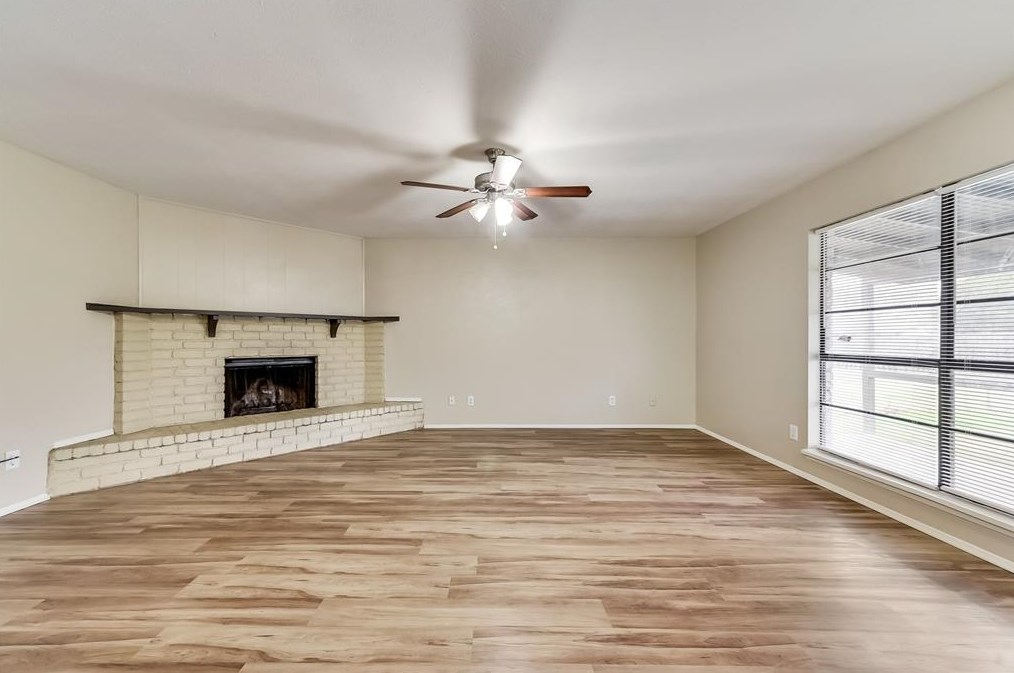 309 Rockcrest Dr, Mesquite TX  75150-4546 exterior