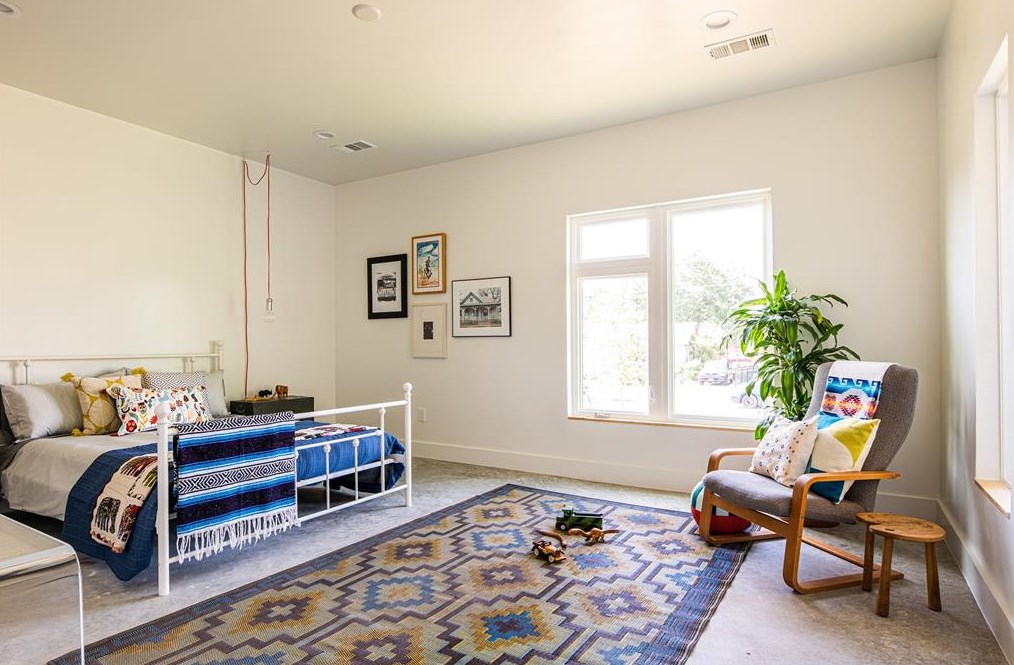 1006 Mcbroom St, Dallas TX 75212-2850 exterior