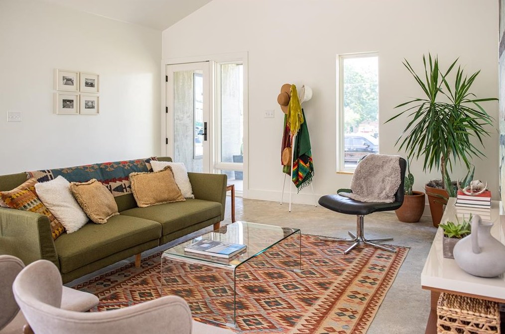 1006 Mcbroom St, Dallas TX 75212-2850 exterior