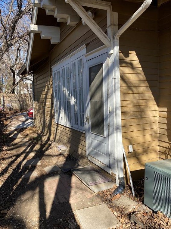 904 W Hickory St Apt B, Denton, TX