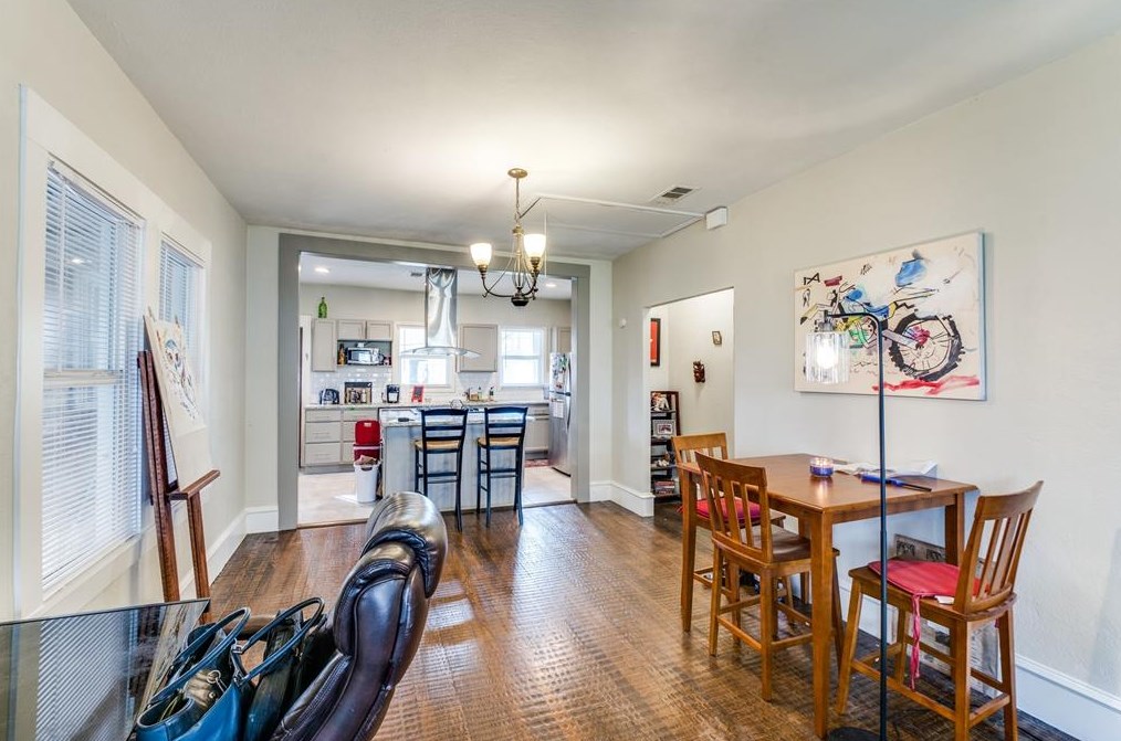 929 Rosemont Ave, Dallas TX  75208-7230 exterior