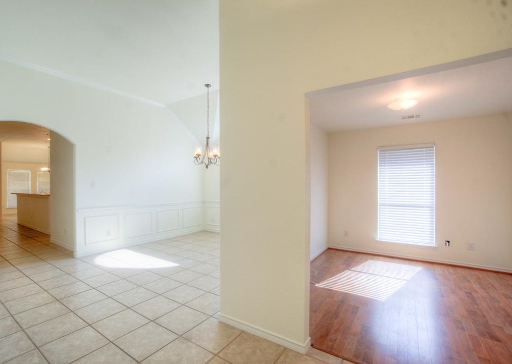 8000 Twin Oaks Dr, Mckinney TX  75070-8536 exterior