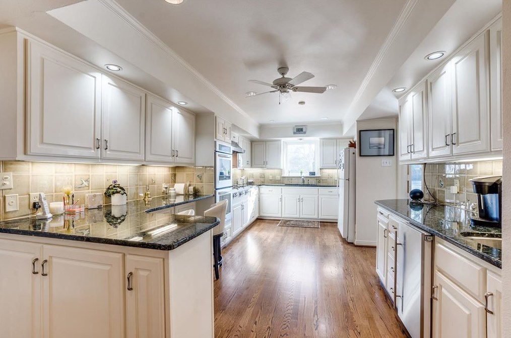 5414 Ursula Ln, Dallas TX 75229-6419 exterior