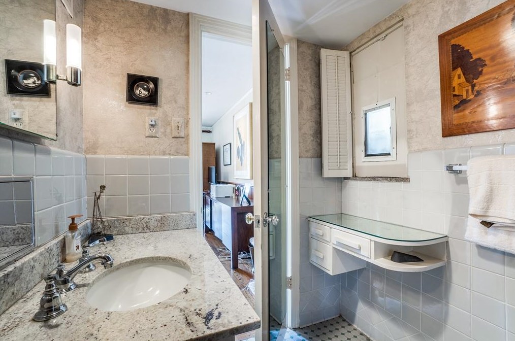 5414 Ursula Ln, Dallas TX 75229-6419 exterior