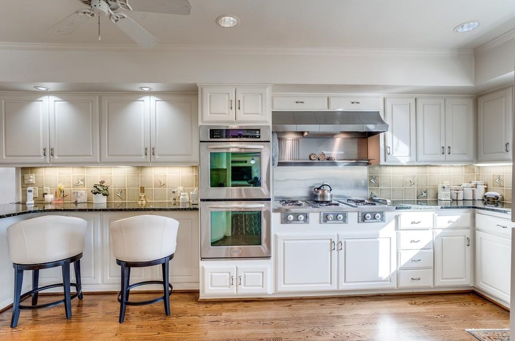 5414 Ursula Ln, Dallas TX 75229-6419 exterior