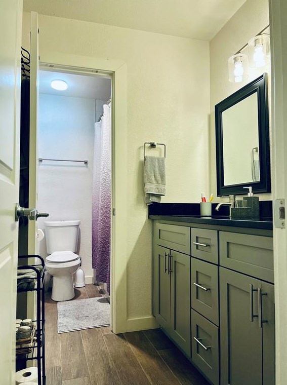 2640 Via Valencia, Carrollton TX  75006-4637 exterior