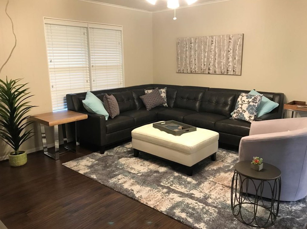 404 Kaye St, Coppell TX  75019-3910 exterior