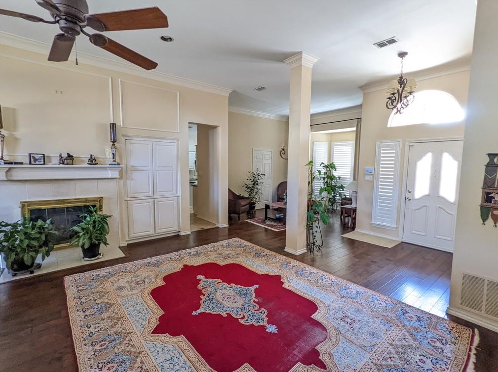 6015 Mapleshade Ln, Dallas TX  75252-2612 exterior