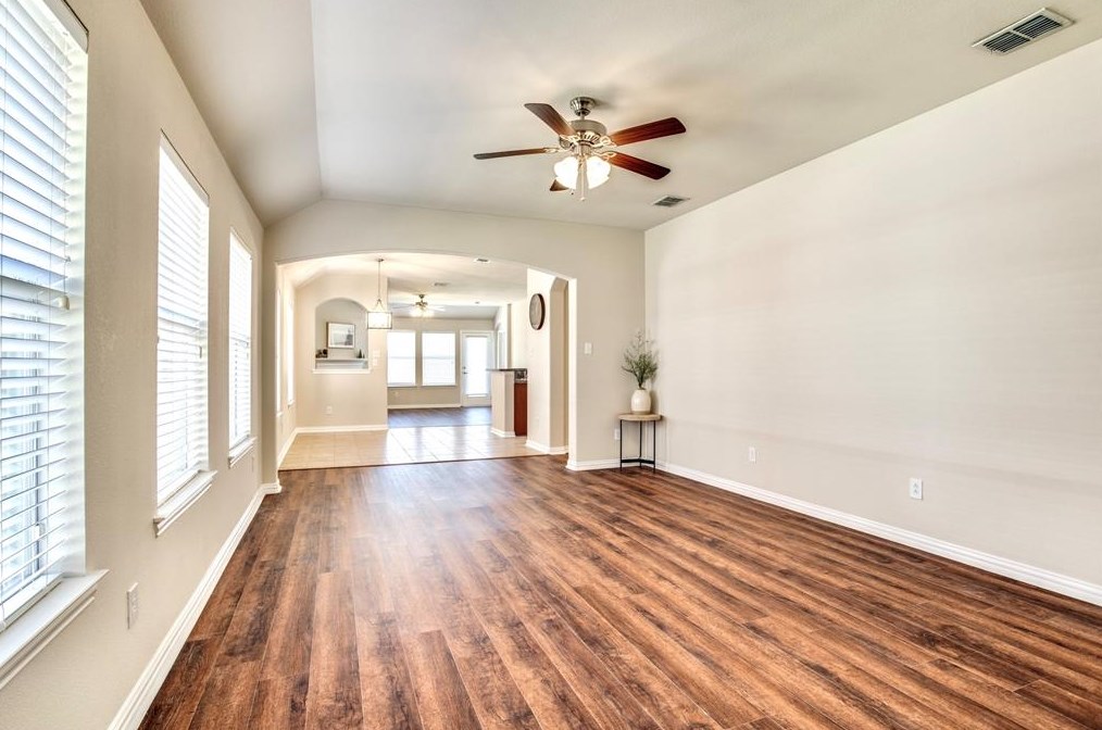 208 Ferndale Dr, Mckinney TX  75071-4707 exterior