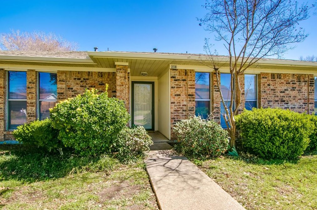 238 Edgewood Dr, Coppell TX  75019-5804 exterior