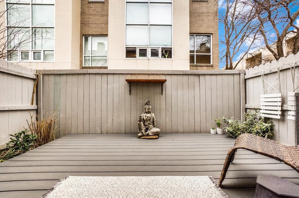 4110 Travis St, Dallas TX  75204-1889 exterior