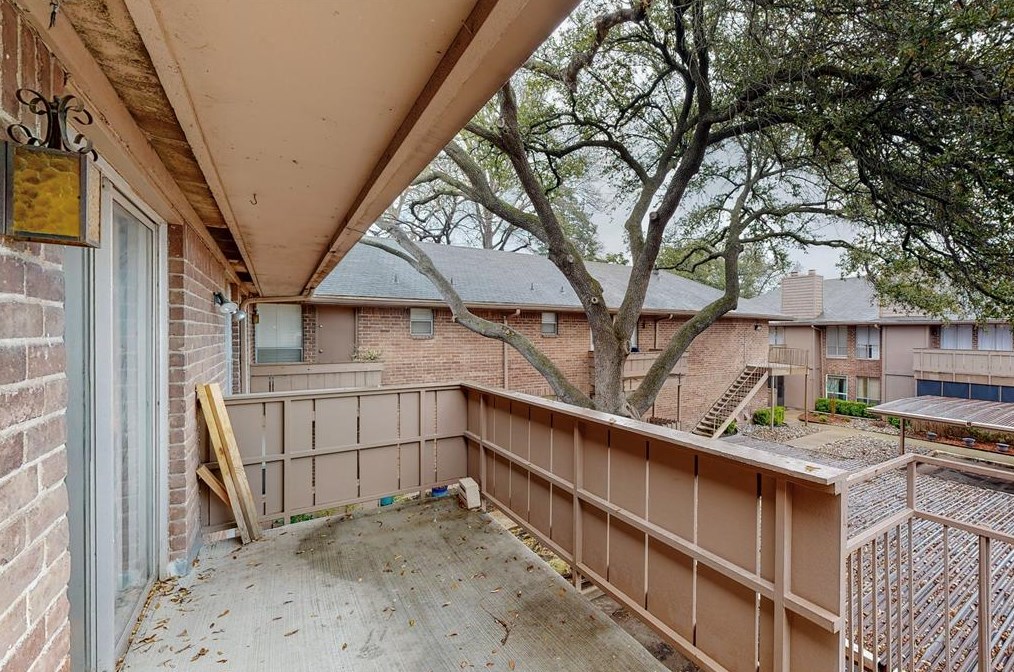 10526 Stone Canyon Rd, Dallas TX  75230-4401 exterior