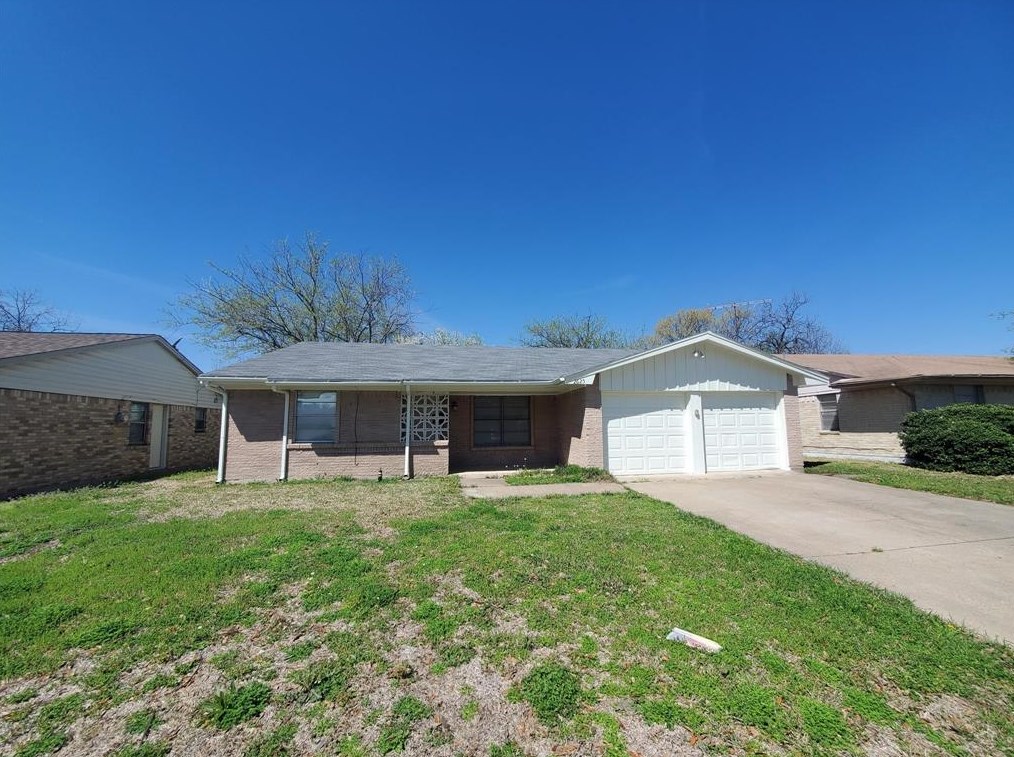 2625 Cumberland Dr, Mesquite TX  75150-5208 exterior