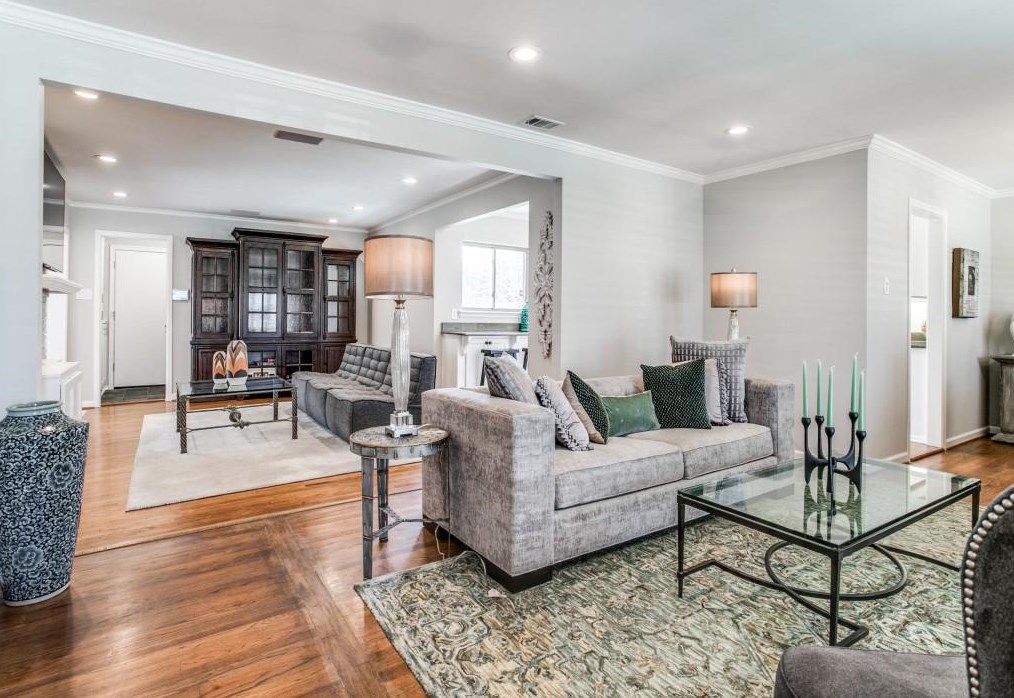 3636 Regent Dr, Dallas TX  75229-5244 exterior