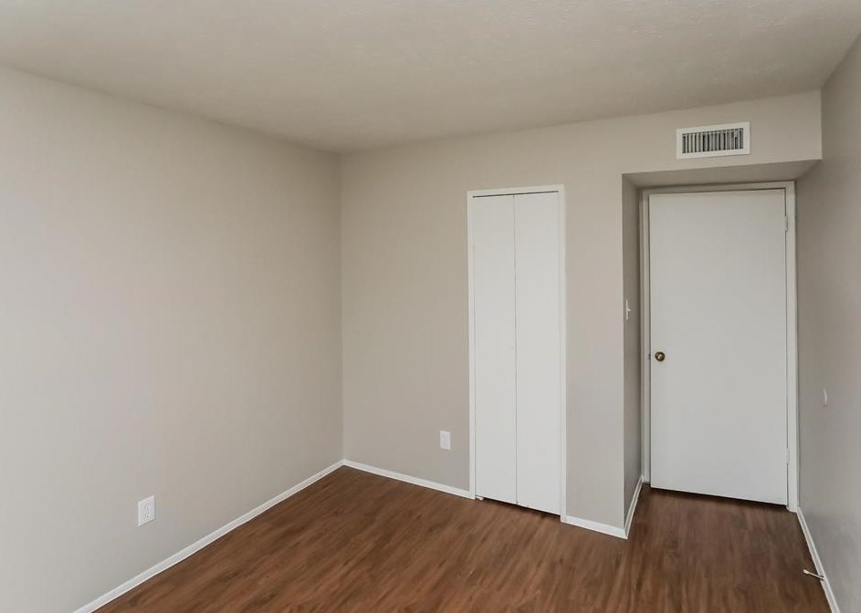 3058 Tres Logos Ln, Dallas TX 75228-1733 exterior