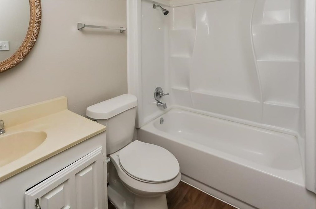 3058 Tres Logos Ln, Dallas TX 75228-1733 exterior