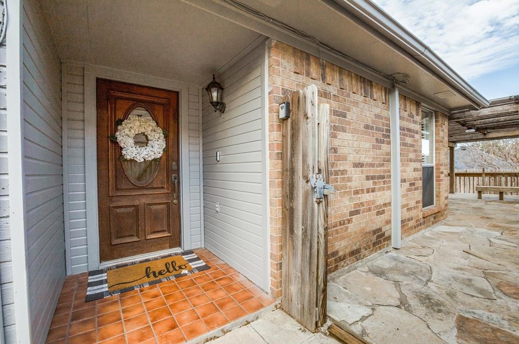 2537 Montclair Ln, Mesquite TX  75150-1217 exterior