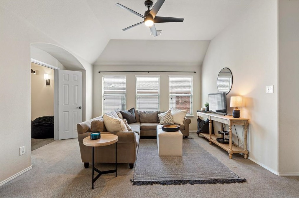 9060 Mcfarland Way, Keller TX  76244-5383 exterior