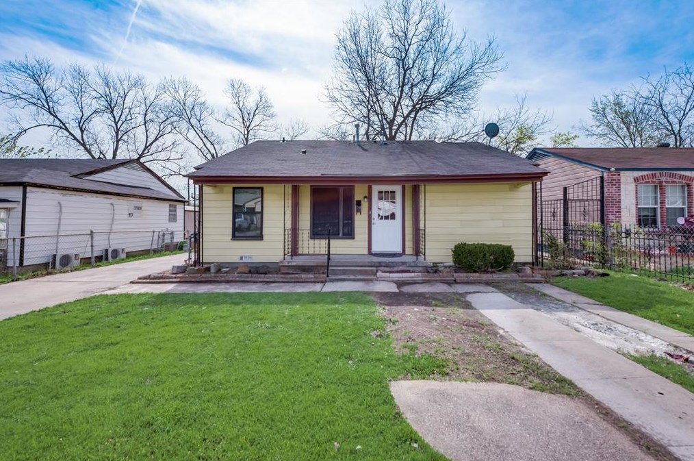 2734 Wilhurt Ave, Dallas TX  75216-6516 exterior