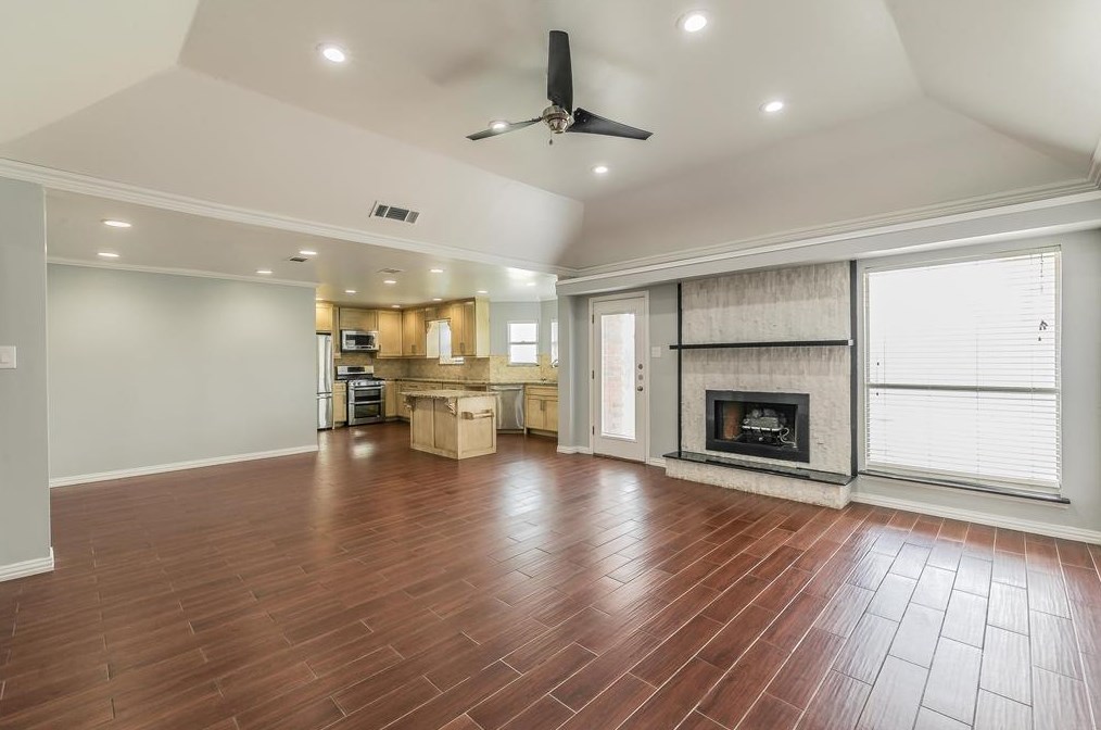 341 Loma Alta Dr, Mesquite TX  75150-3185 exterior