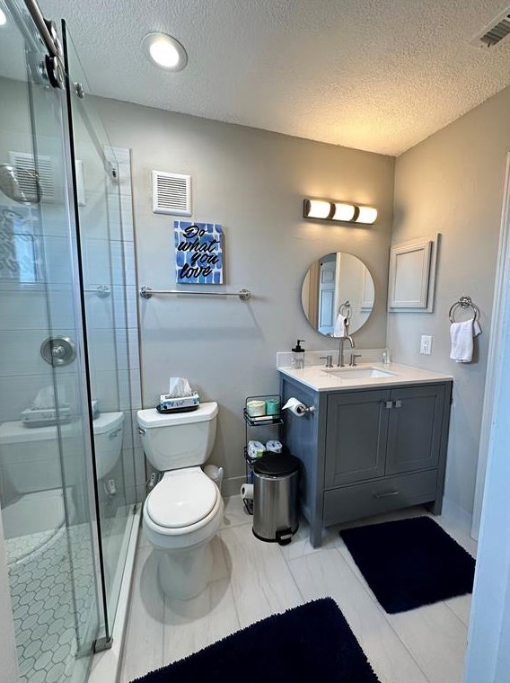 8750 Park Ln, Dallas TX  75231-1219 exterior