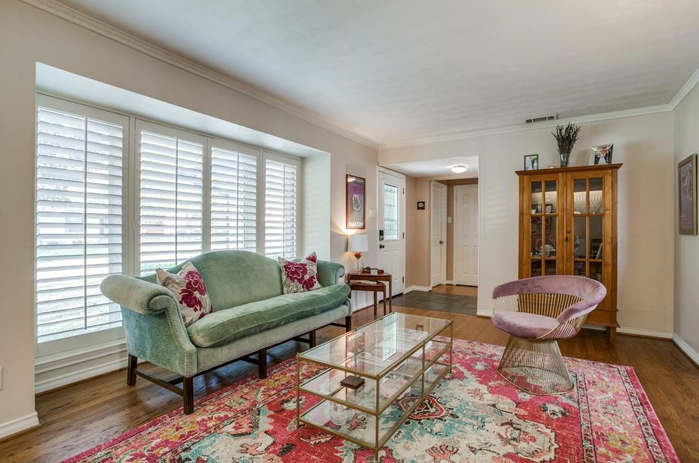 10028 Linkwood Dr, Dallas TX  75238-3439 exterior