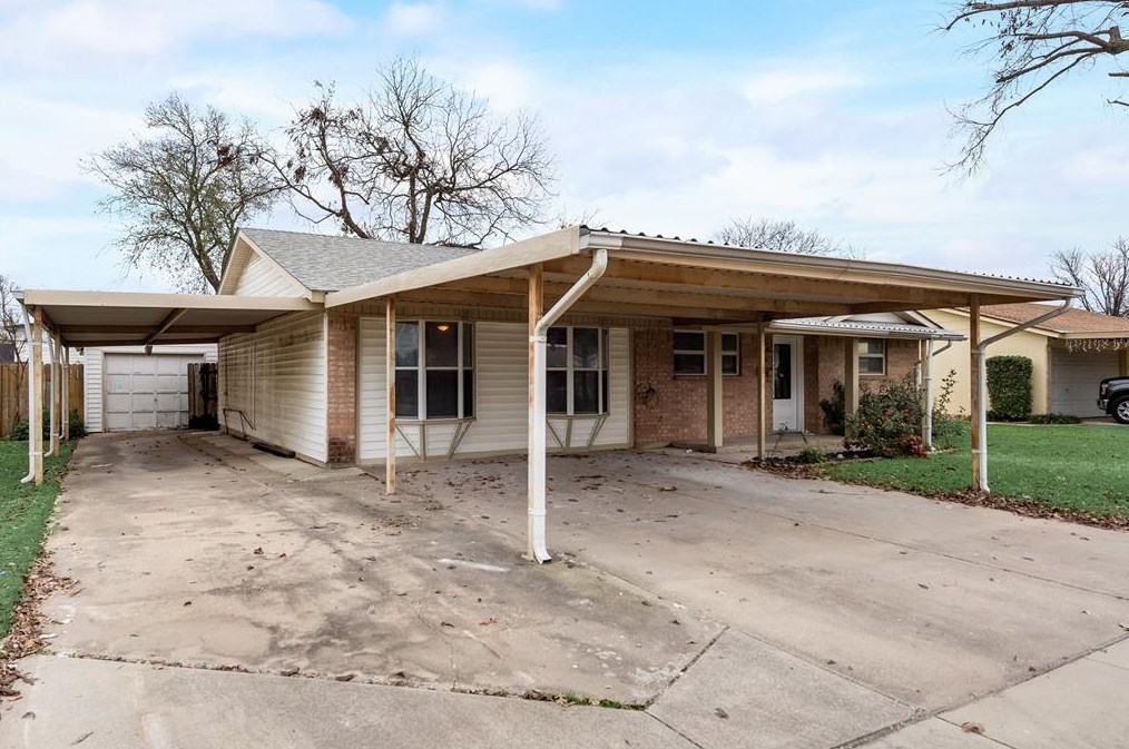 4120 Janada St, Fort Worth TX  76117-1228 exterior