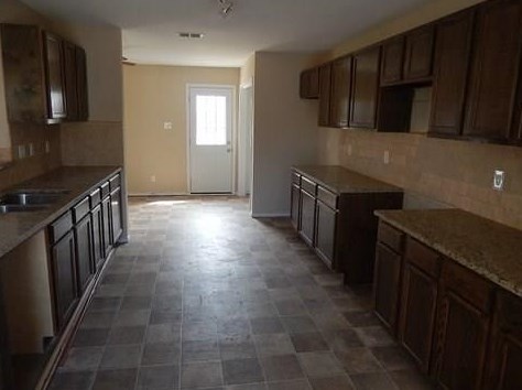 10818 Sharondale Dr, Dallas TX  75228-2445 exterior