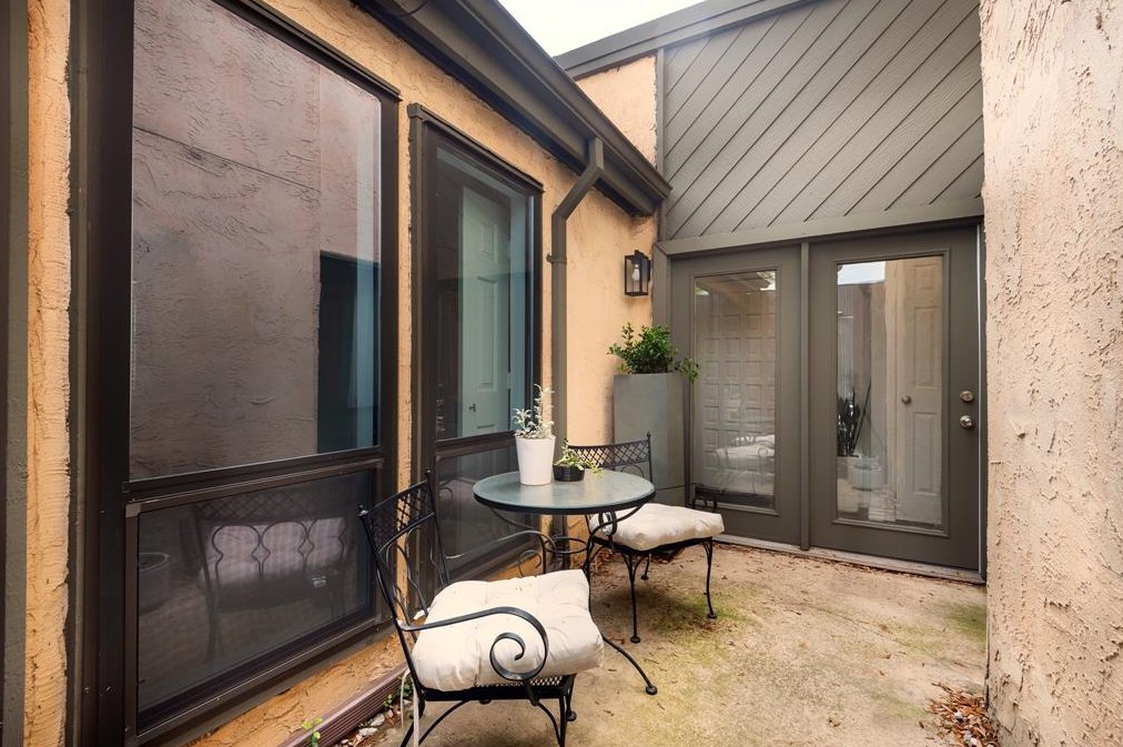 12219 Wightman Pl, Dallas TX 75243-4544 exterior