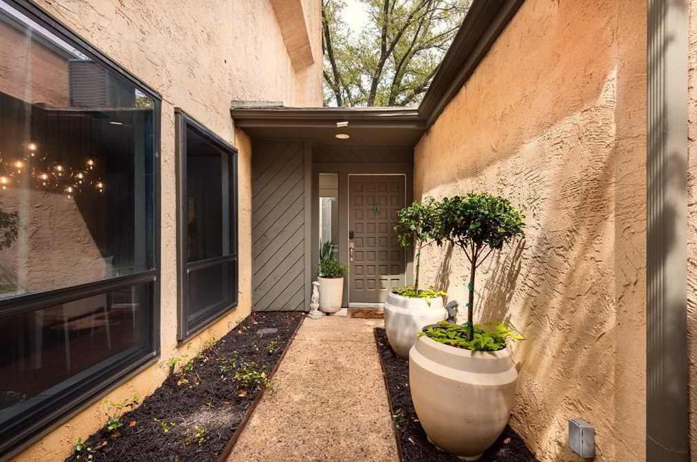 12219 Wightman Pl, Dallas TX 75243-4544 exterior