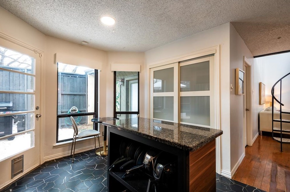 12219 Wightman Pl, Dallas TX 75243-4544 exterior