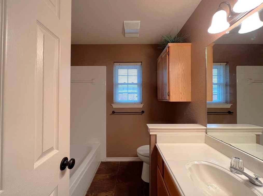 309 Lemay Dr, Tyler TX  75704-2032 exterior