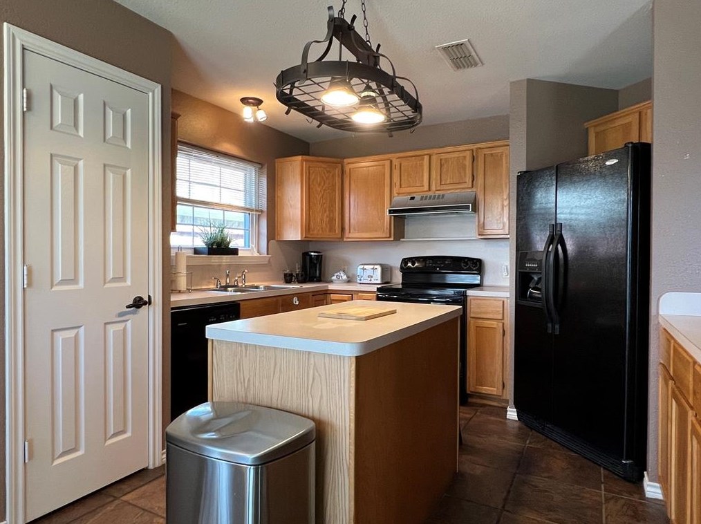 309 Lemay Dr, Tyler TX  75704-2032 exterior