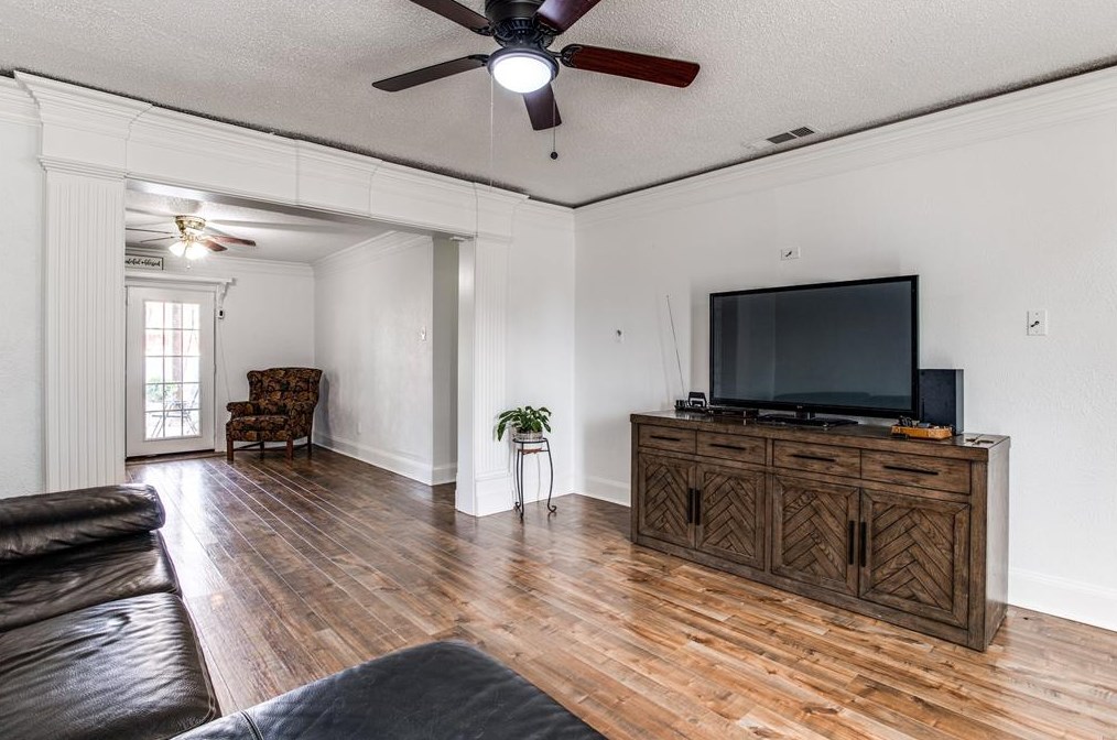 14818 Marsha Dr, Mesquite TX  75180-2512 exterior