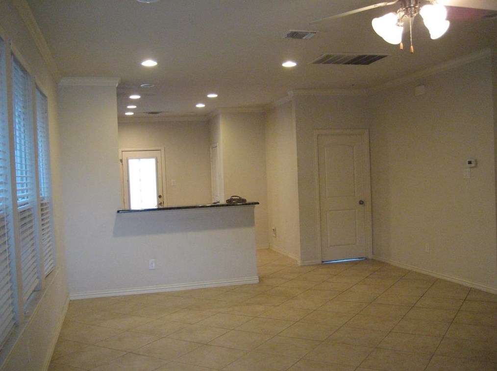 2316 Janna Way, Carrollton TX  75006-1509 exterior